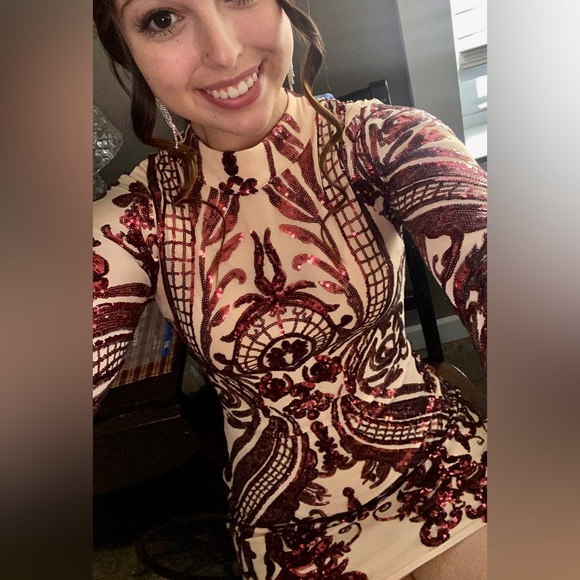 Formal hoco dress - Picture 1 of 3
